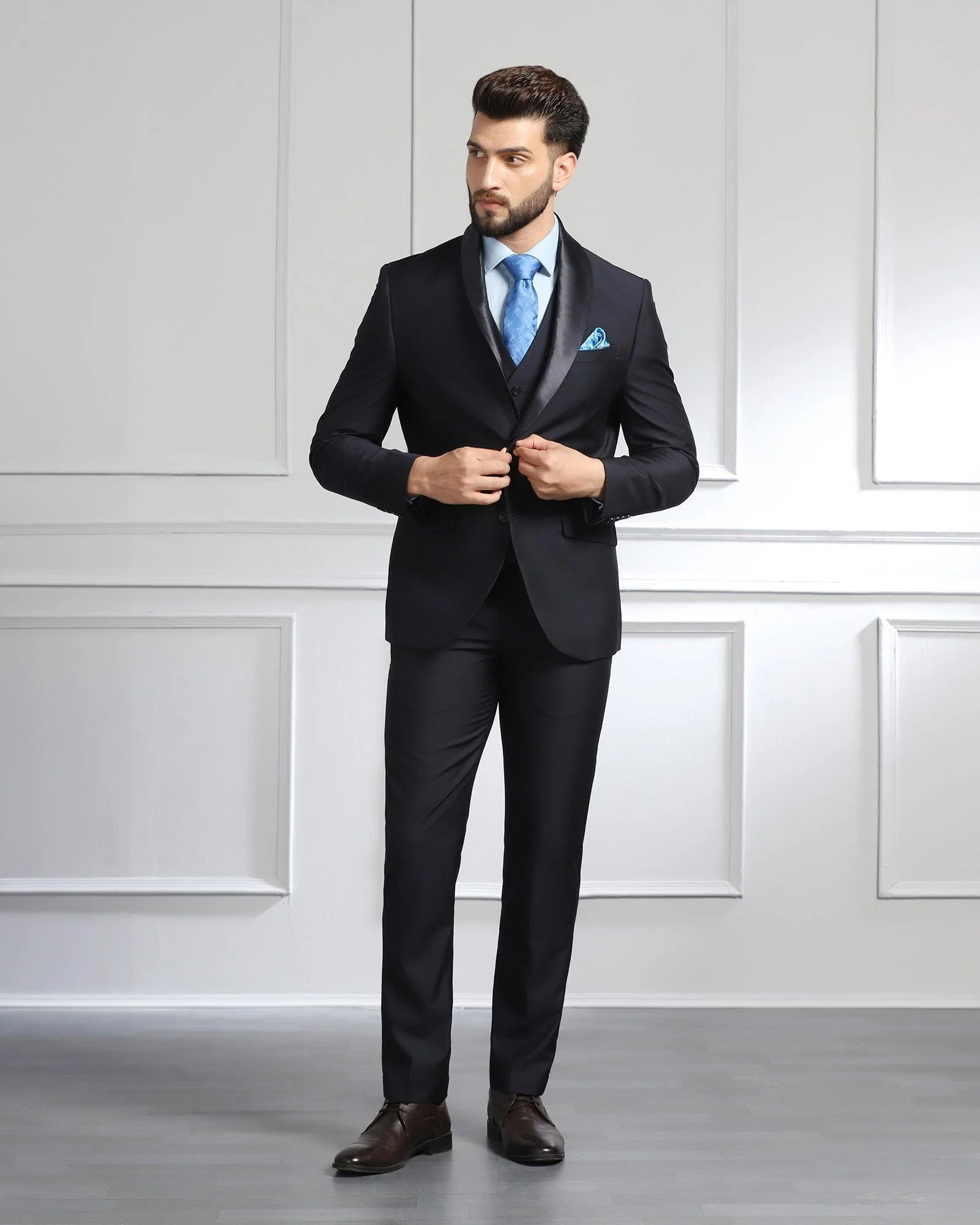 Luxe Three Piece Navy Solid Formal Suit - Meriner - Image 3