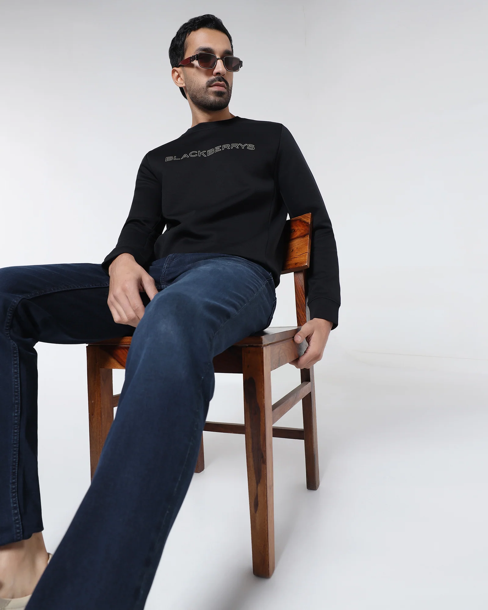 Black Crew Neck Solid Sweatshirt - Rio - Image 5