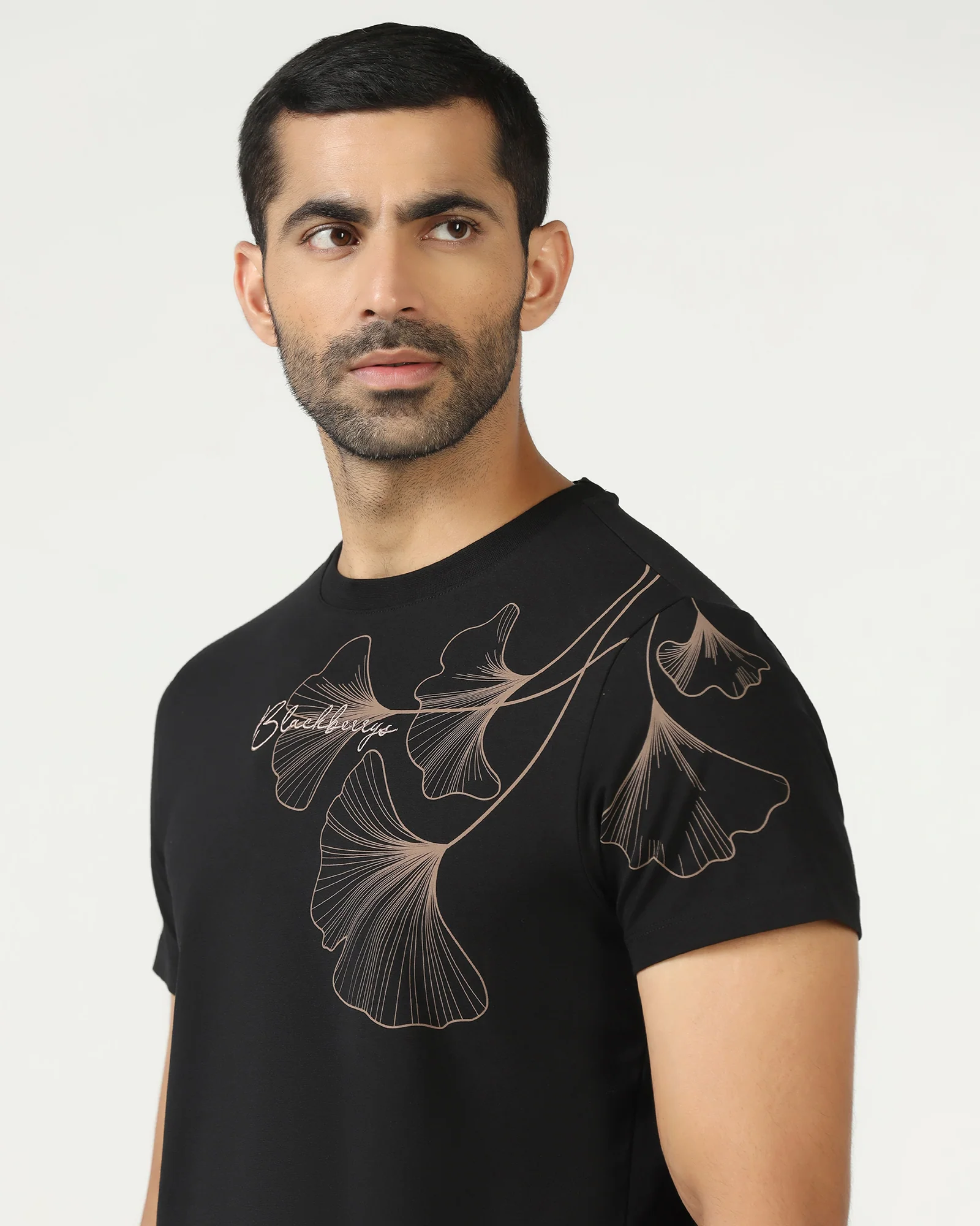 Black Crew Neck Solid T-Shirt - Roxx - Image 4