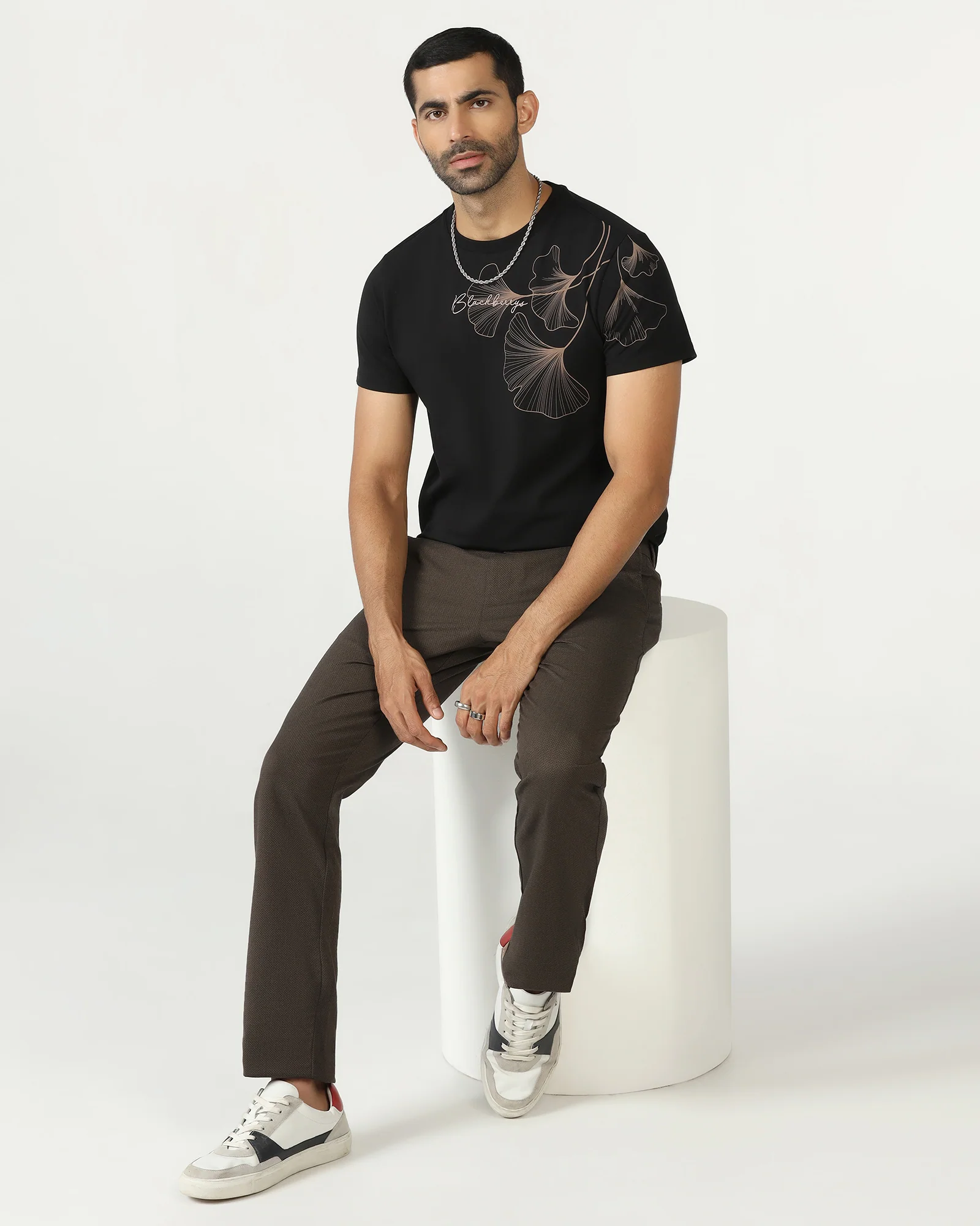 Black Crew Neck Solid T-Shirt - Roxx - Image 7