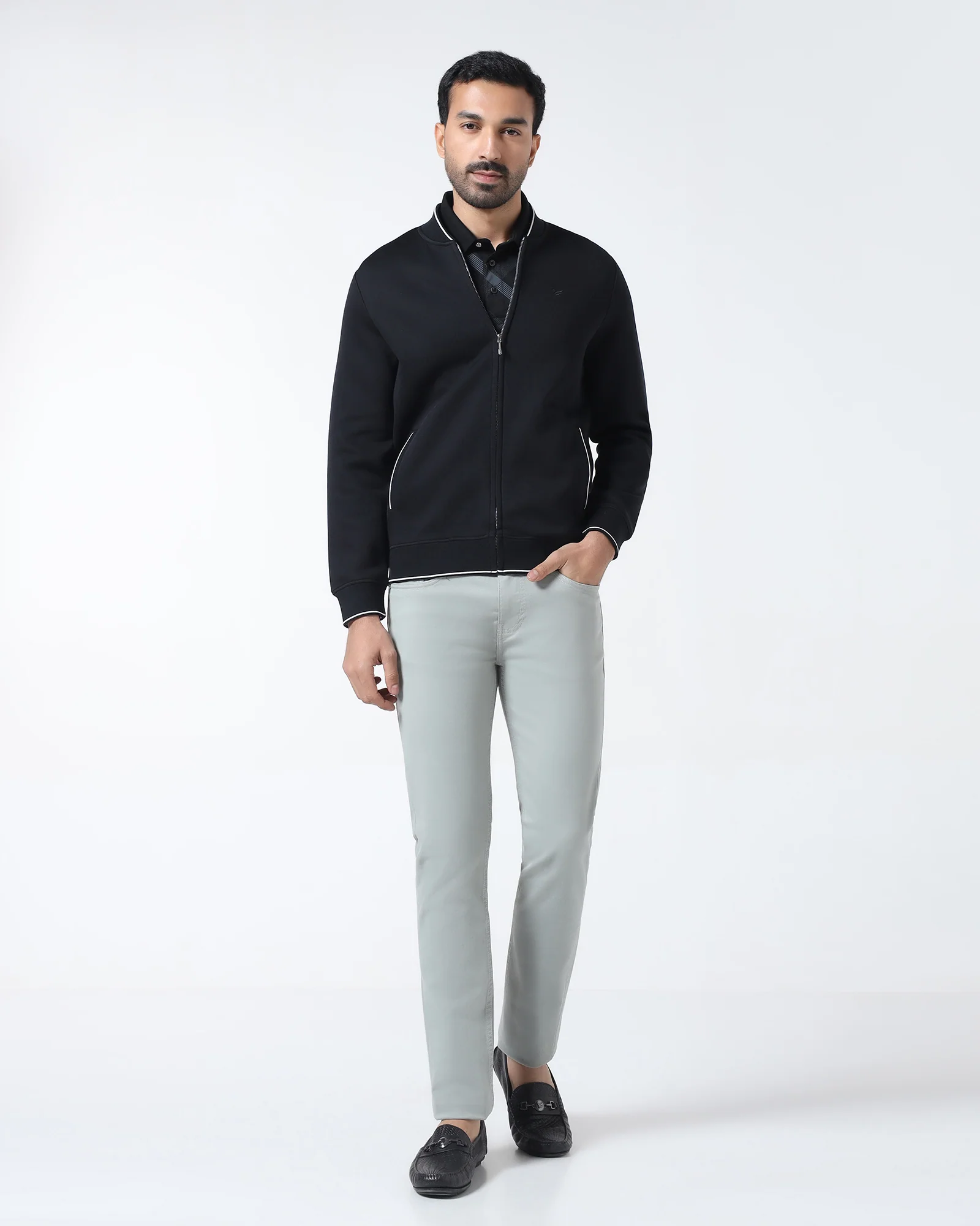 Black Hoodie Solid Sweatshirt - Morgo - Image 3