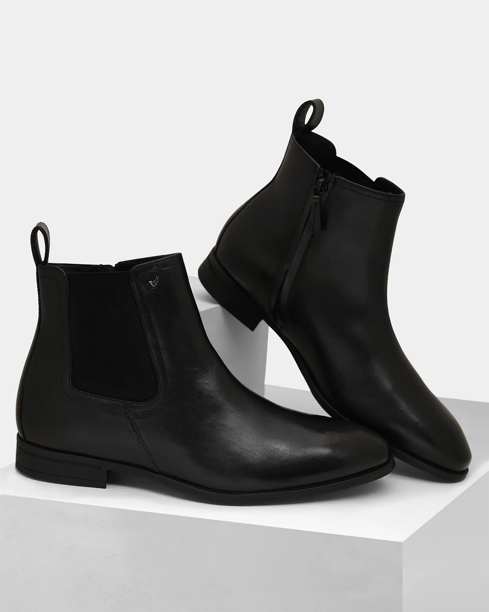Black Leather Boots With Zipper - Wrayy