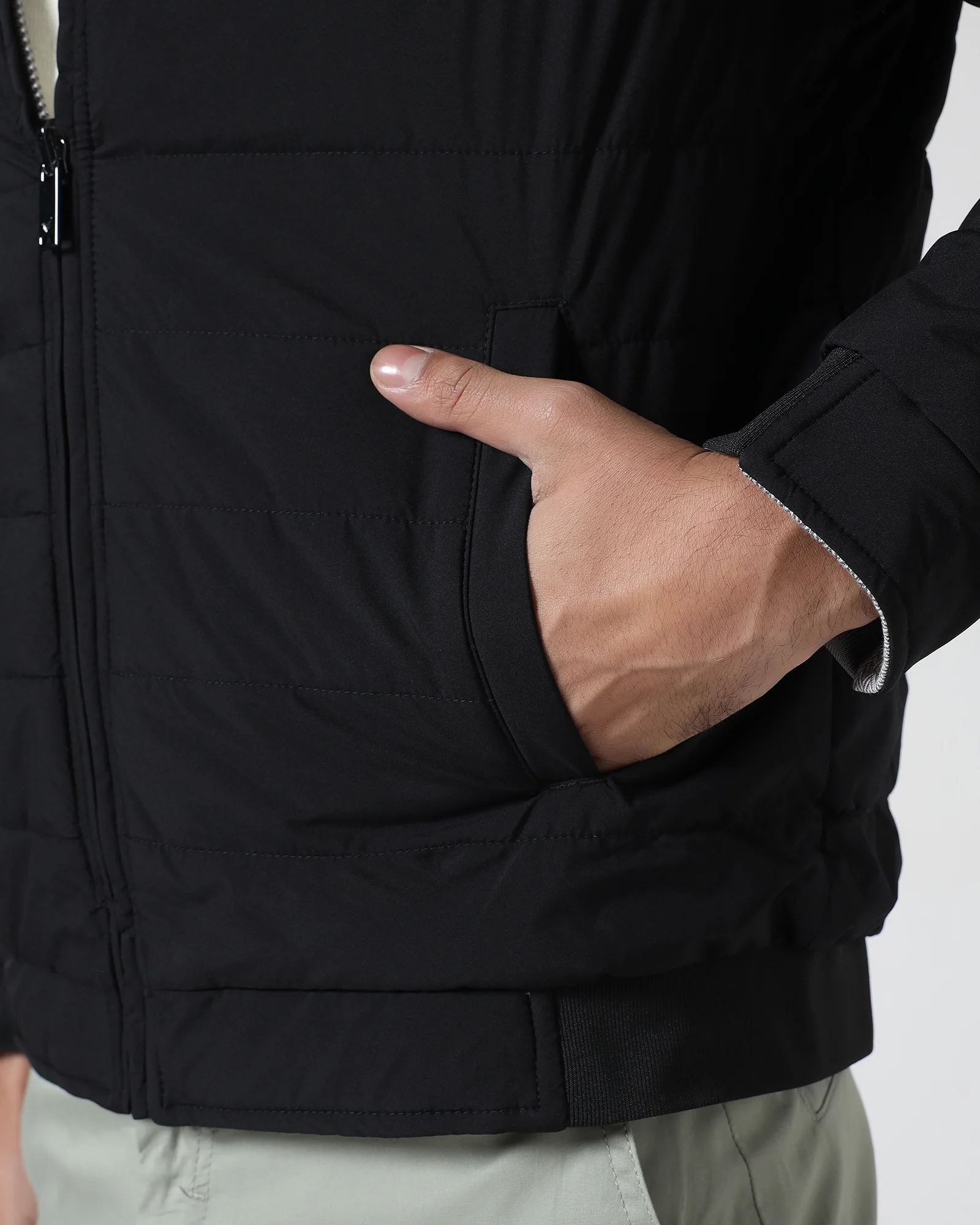 Black Reversible Solid Zipper Jacket - Fietro - Image 5