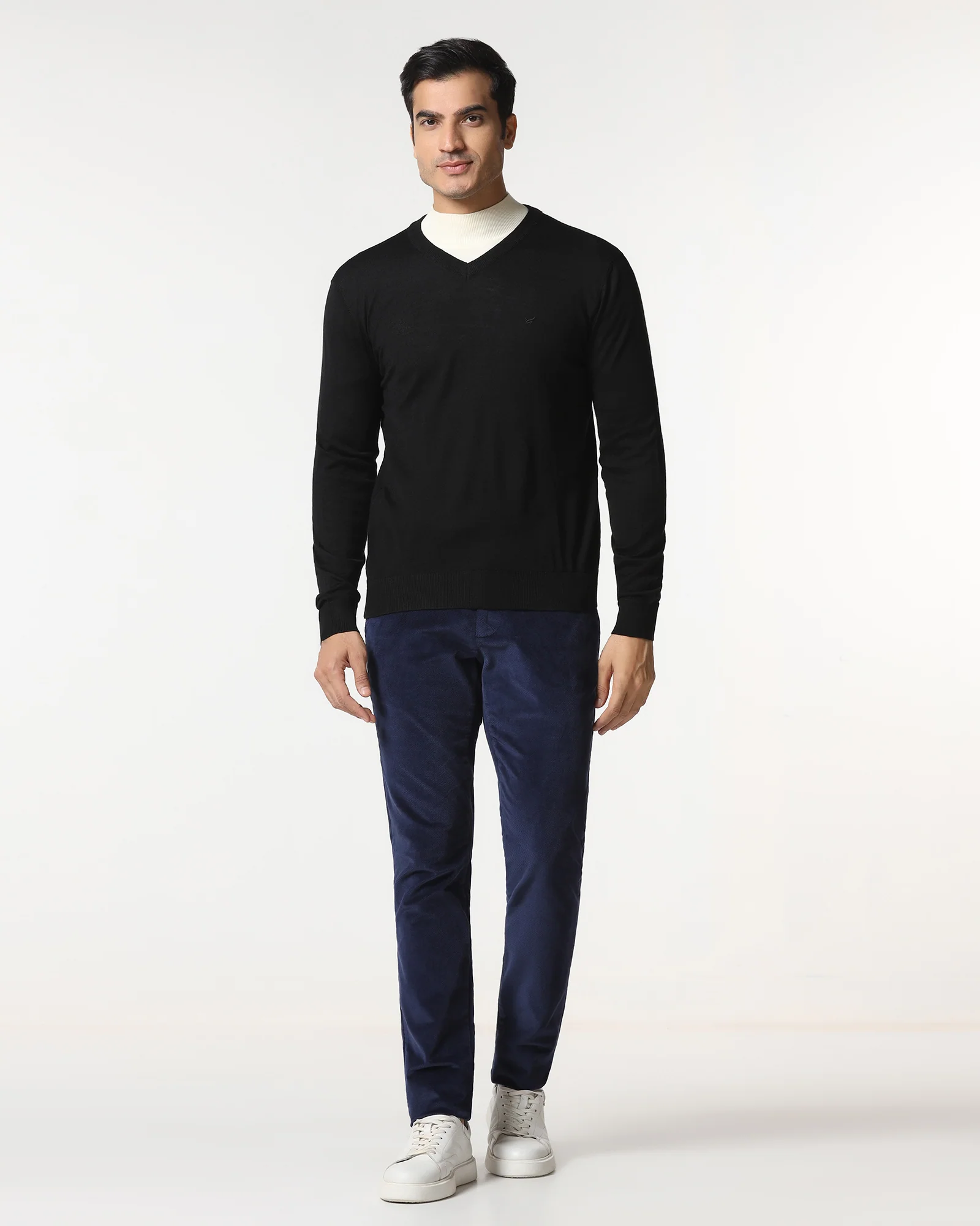 Black V-Neck Solid Sweater - Kenny - Image 3