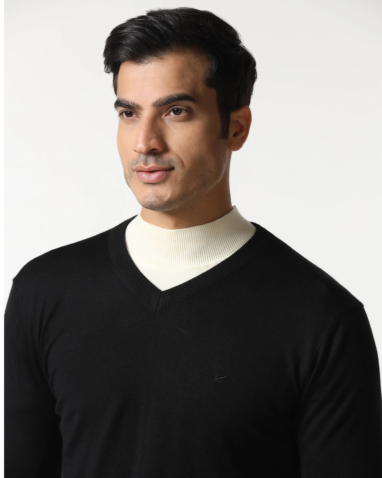 Black V-Neck Solid Sweater - Kenny - Image 4