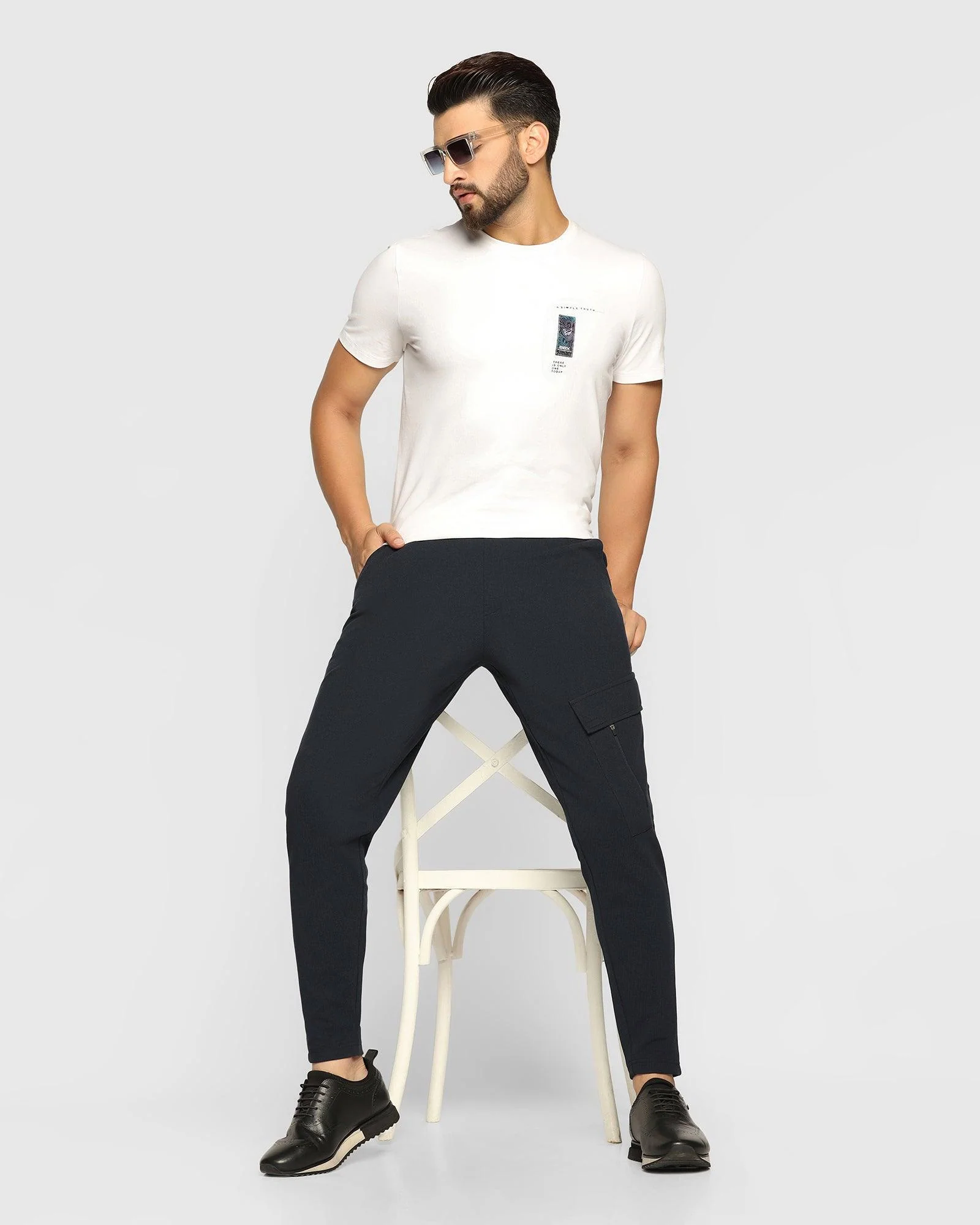 Casual Navy Textured Jogger - Tapered - Image 7