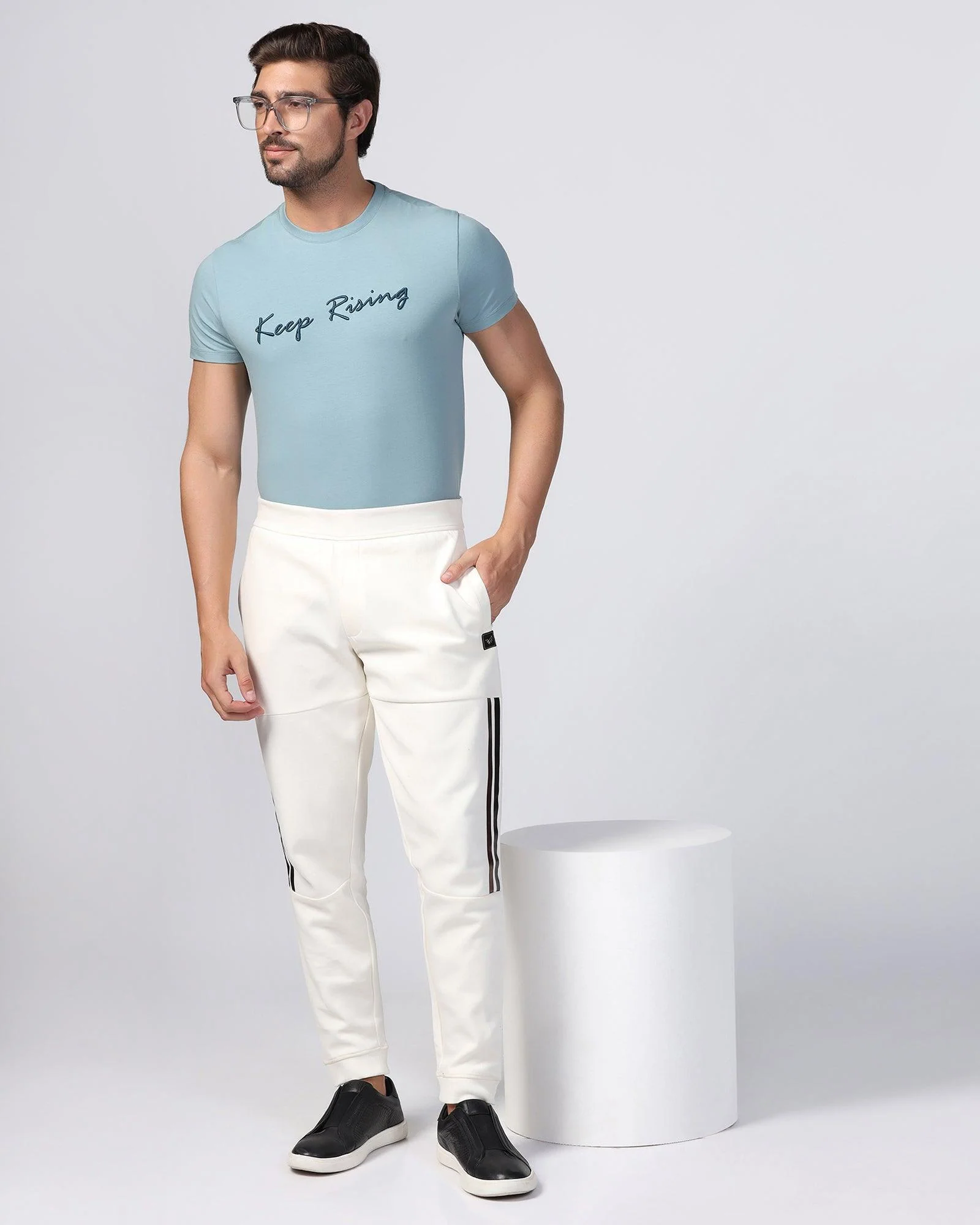 Casual Off White Solid Jogger - Boss - Image 7