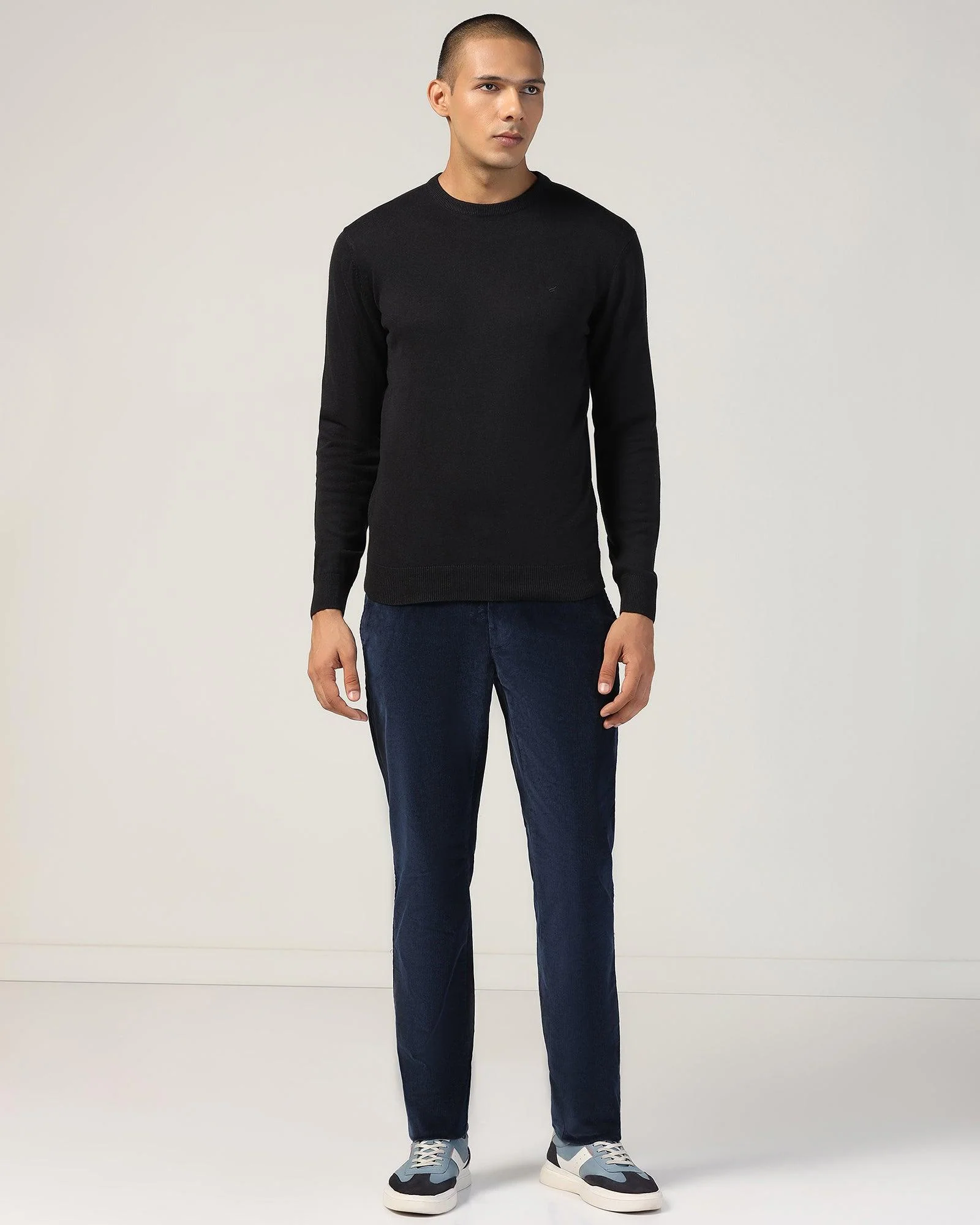 Crew Neck Black Solid Sweater - Harley - Image 3