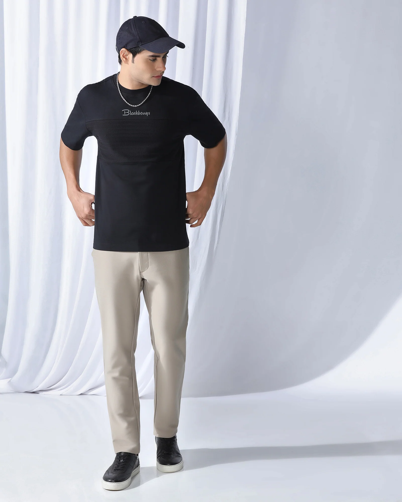 Crew Neck Black Solid T-Shirt - Stroke - Image 6