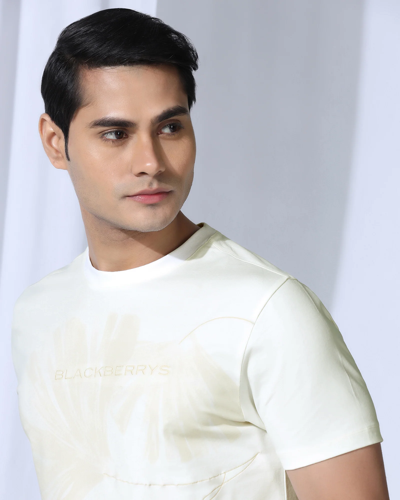 Crew Neck Off White Printed T-Shirt - Gingko - Image 4