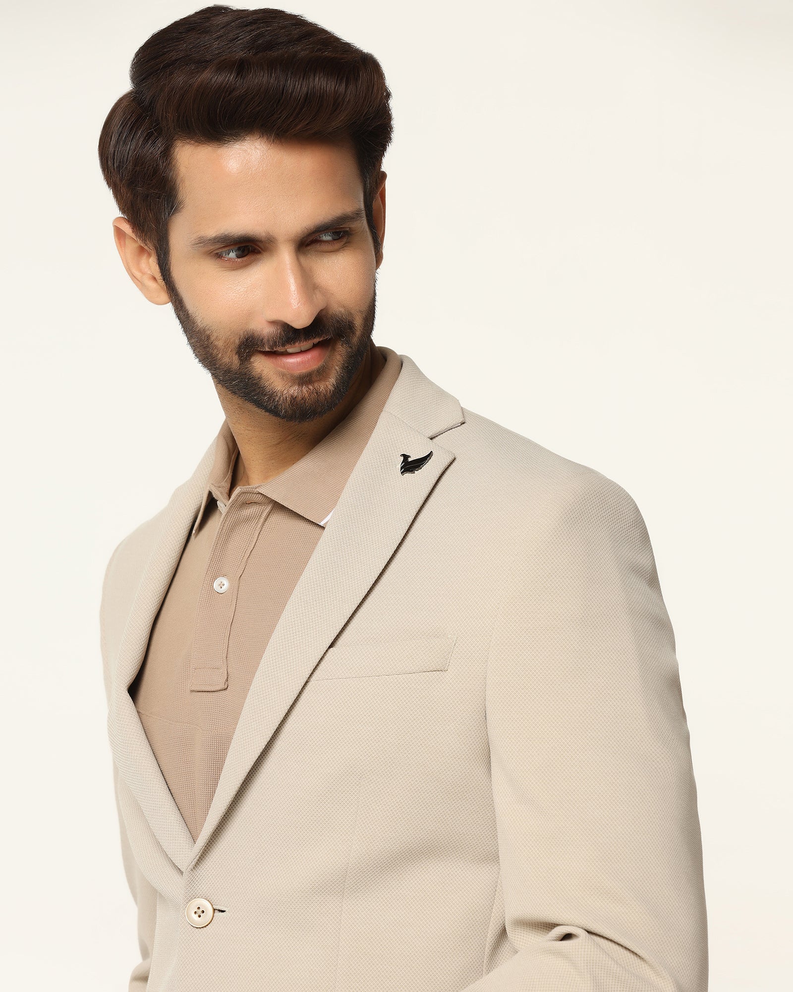 Formal Beige Textured Blazer - Revlon - Image 4