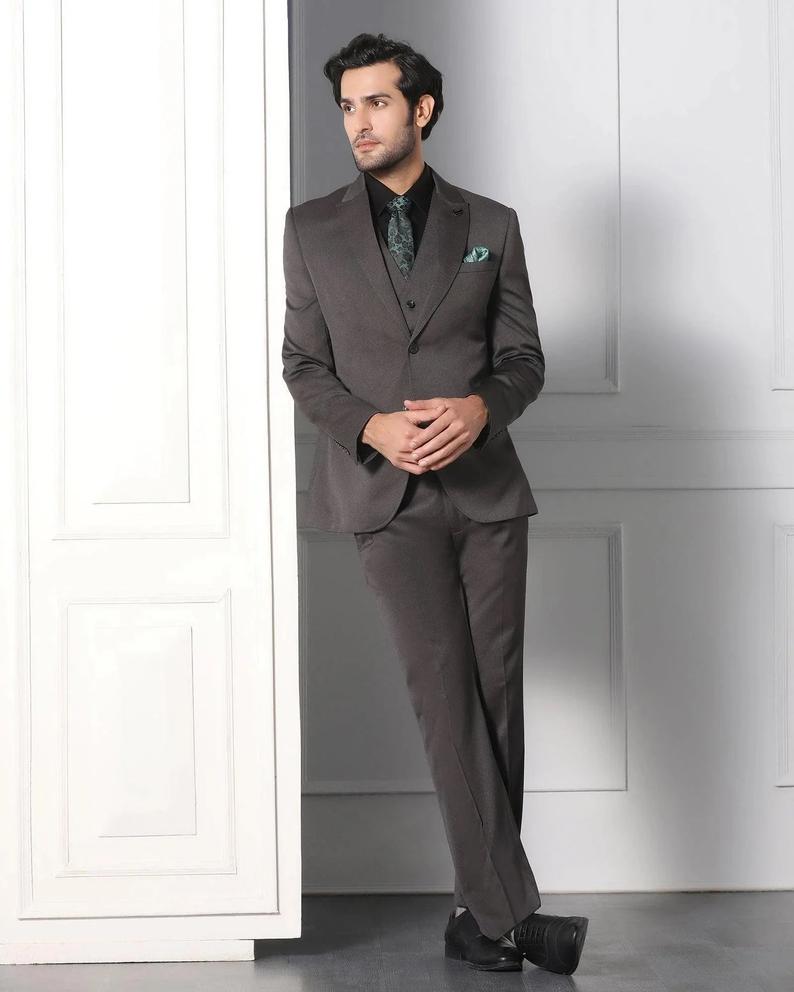 Must Haves Three Piece Grey Solid Formal Suit - Jaguar - Image 3