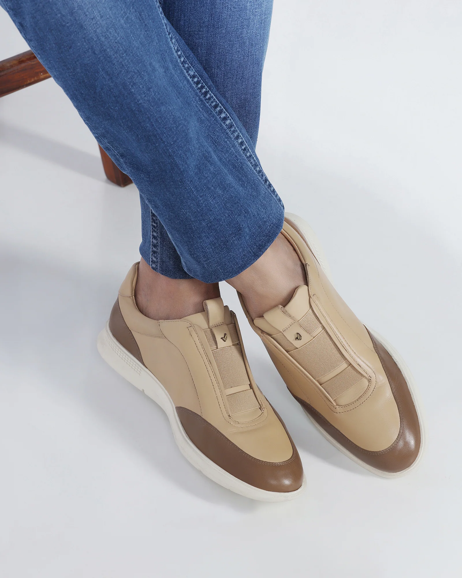 Leather Beige Solid Sneakers - Tummi - Image 9