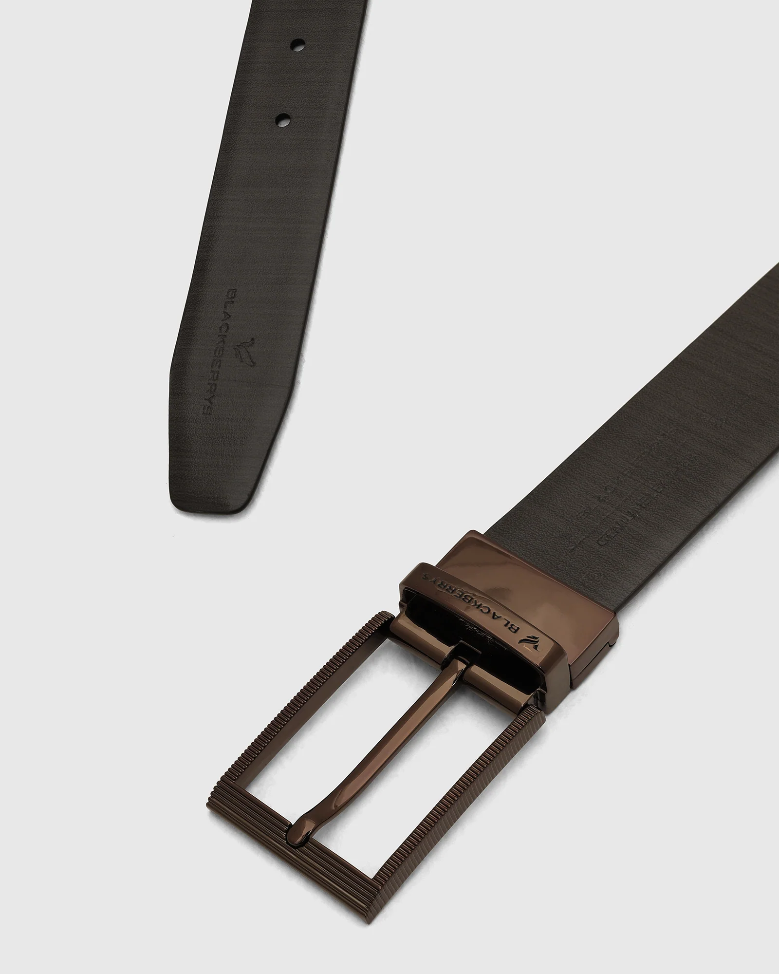 Leather Reversible Black & Tan Textured Belt - Vallen - Image 3