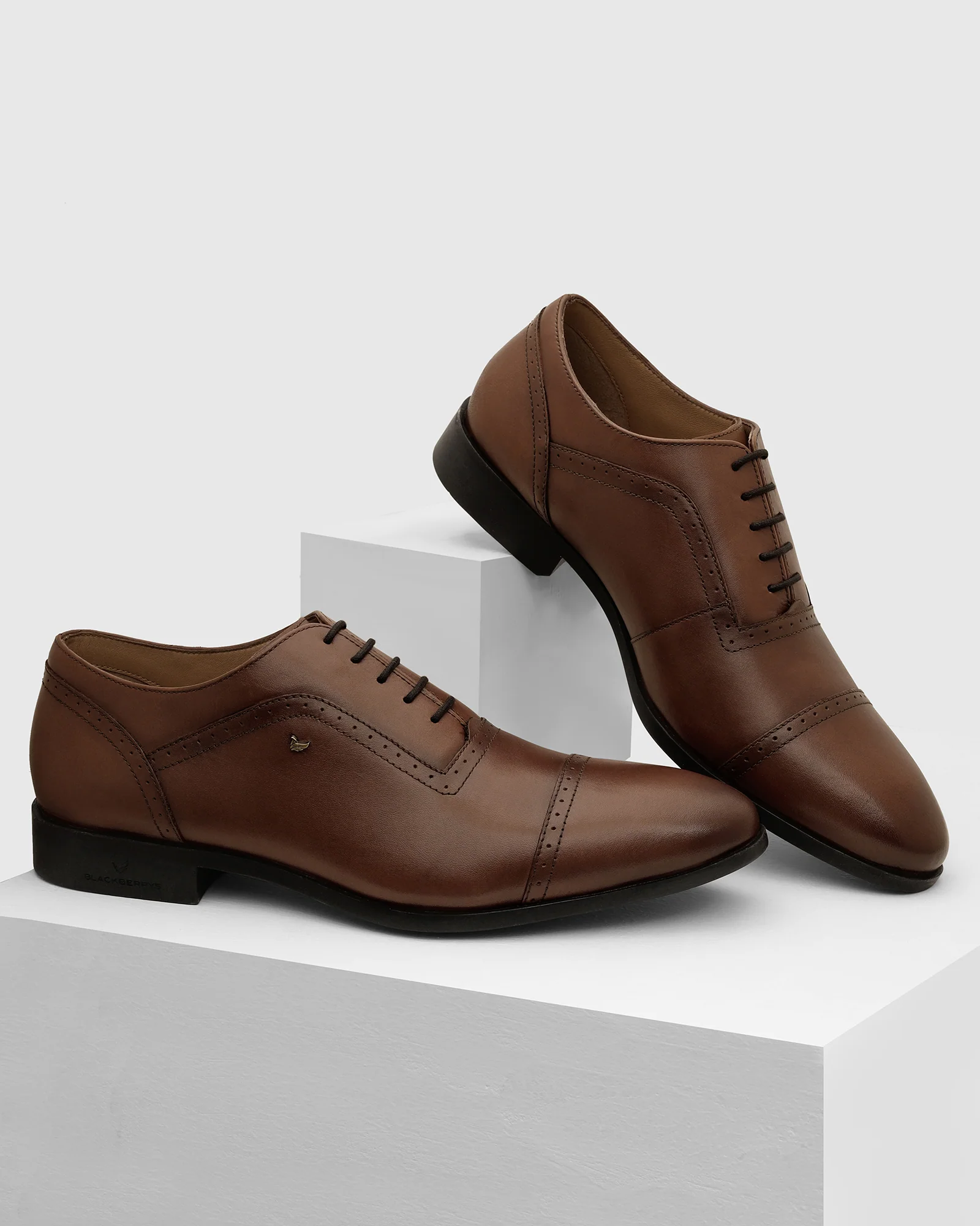 Leather Tan Solid Oxford Shoes - Venus - Image 2