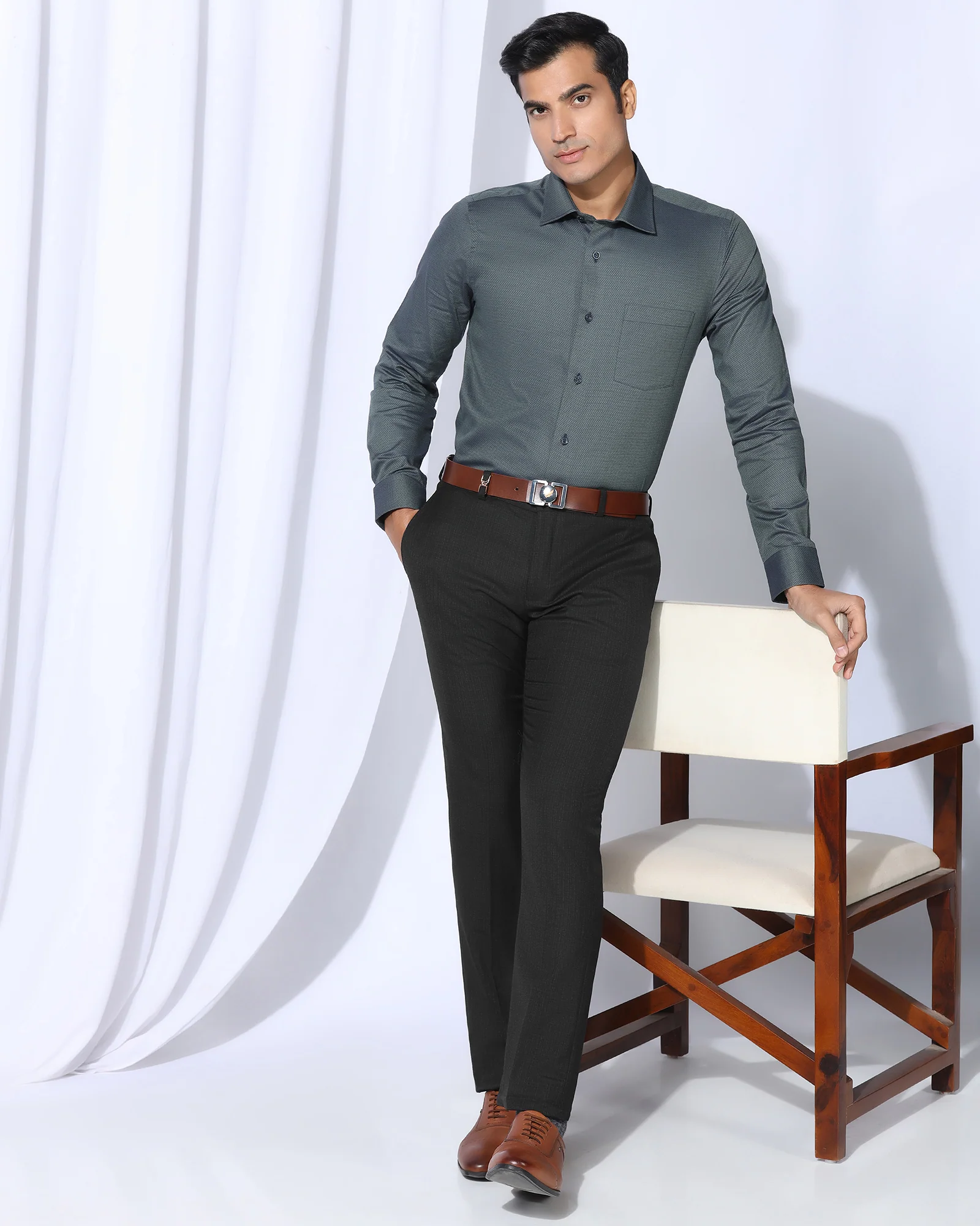 Luxe Slim Comfort B-95 Formal Black Textured Trouser - Chanel - Image 7