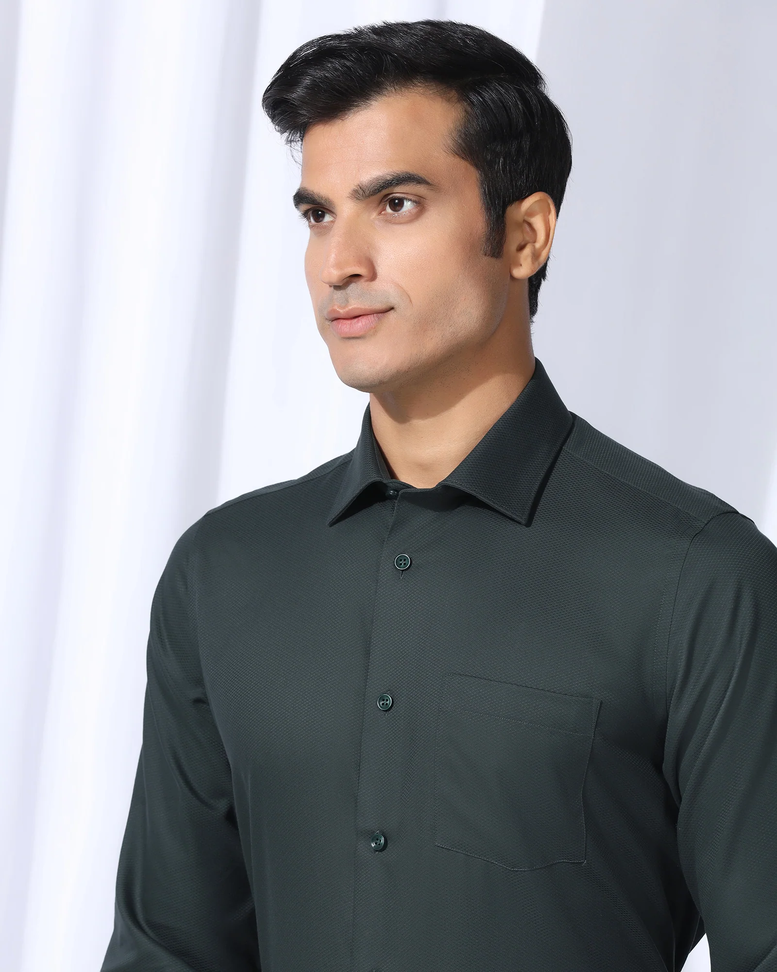Non Iron Formal Dark Green Solid Shirt - P31 - Image 4