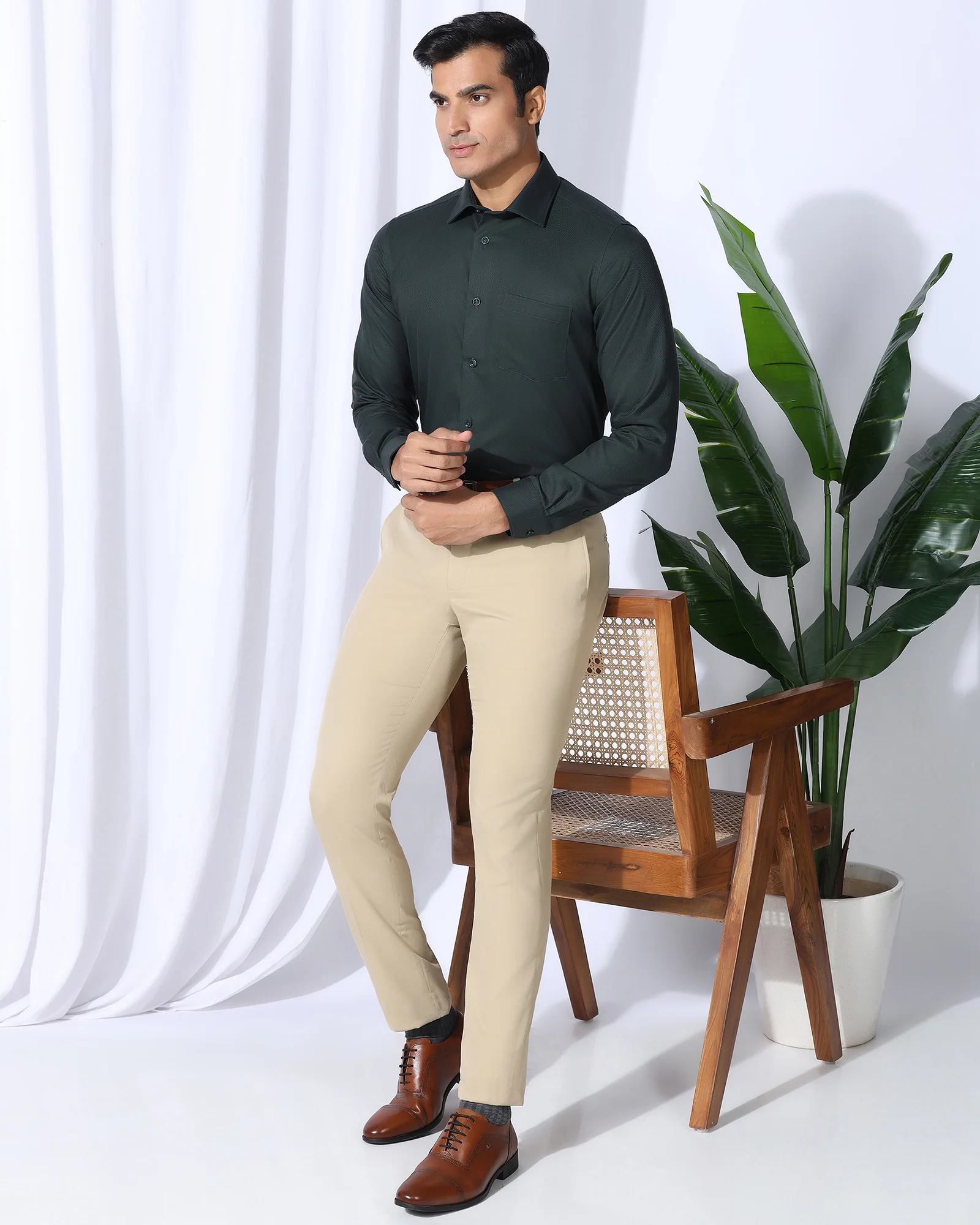 Non Iron Formal Dark Green Solid Shirt - P31 - Image 7