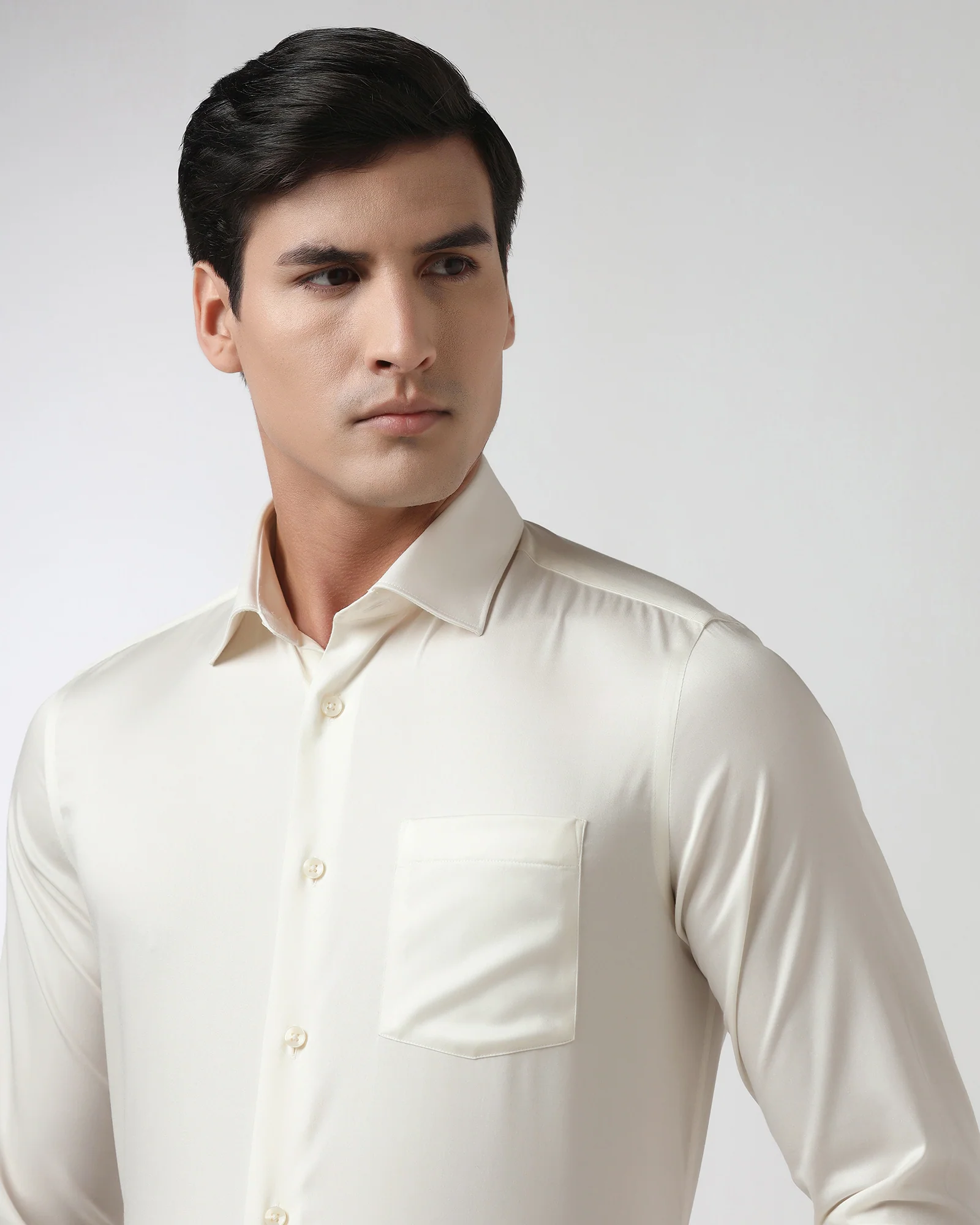 Off White Unwrinkle Solid Shirt - Sylvia - Image 4