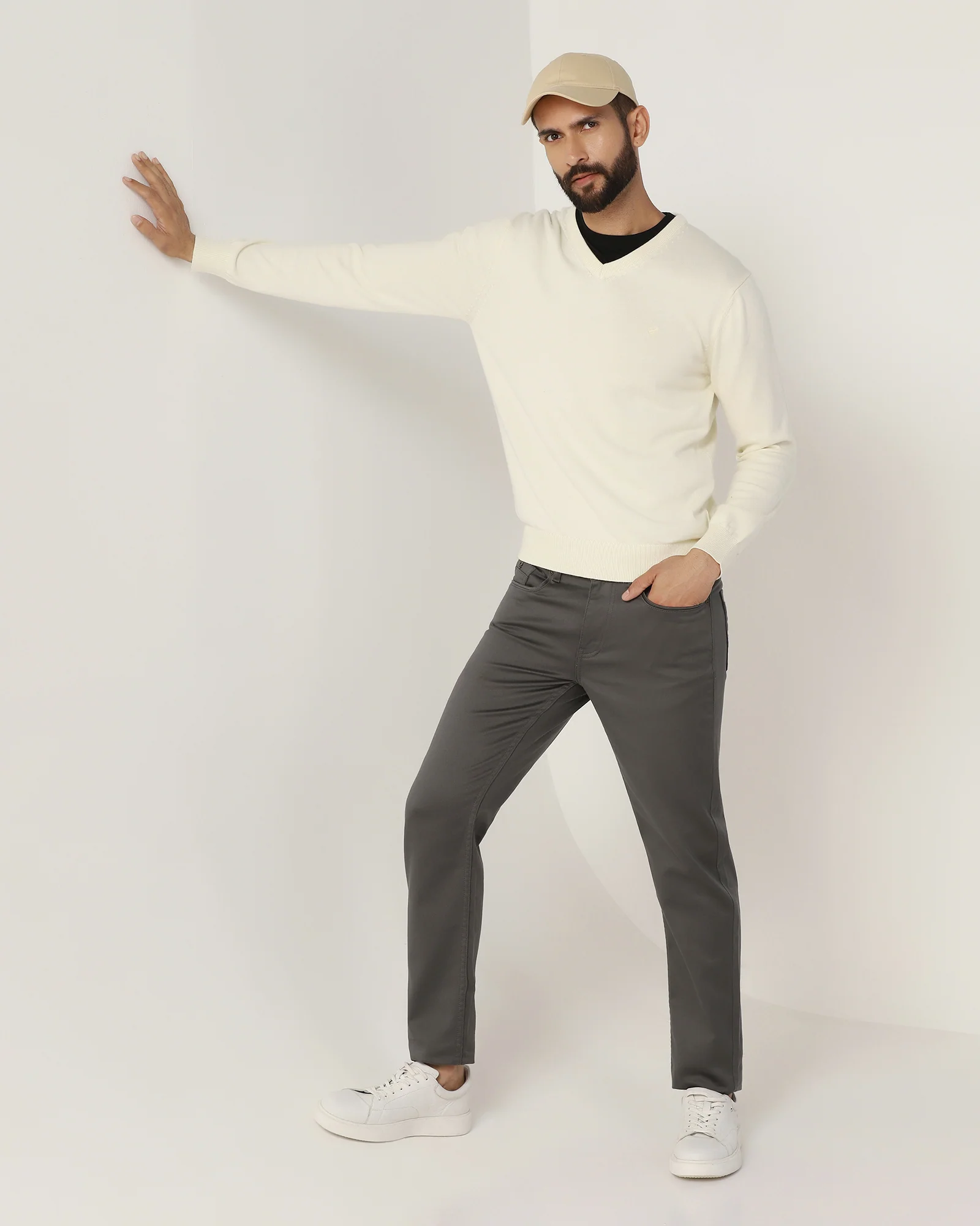 Off White V-Neck Solid Sweater - Vneckter - Image 5