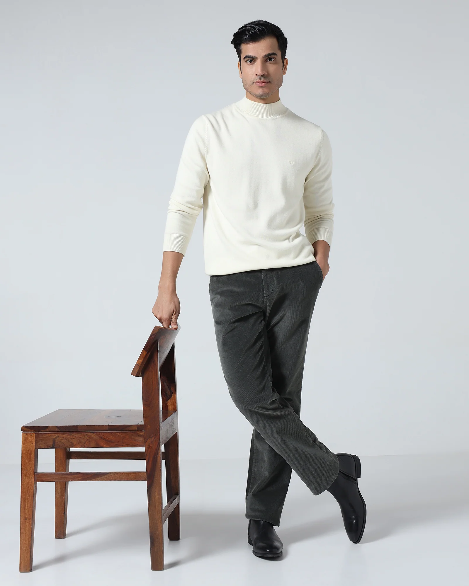 Olive Corduroy Solid Khakis - Magne - Image 5