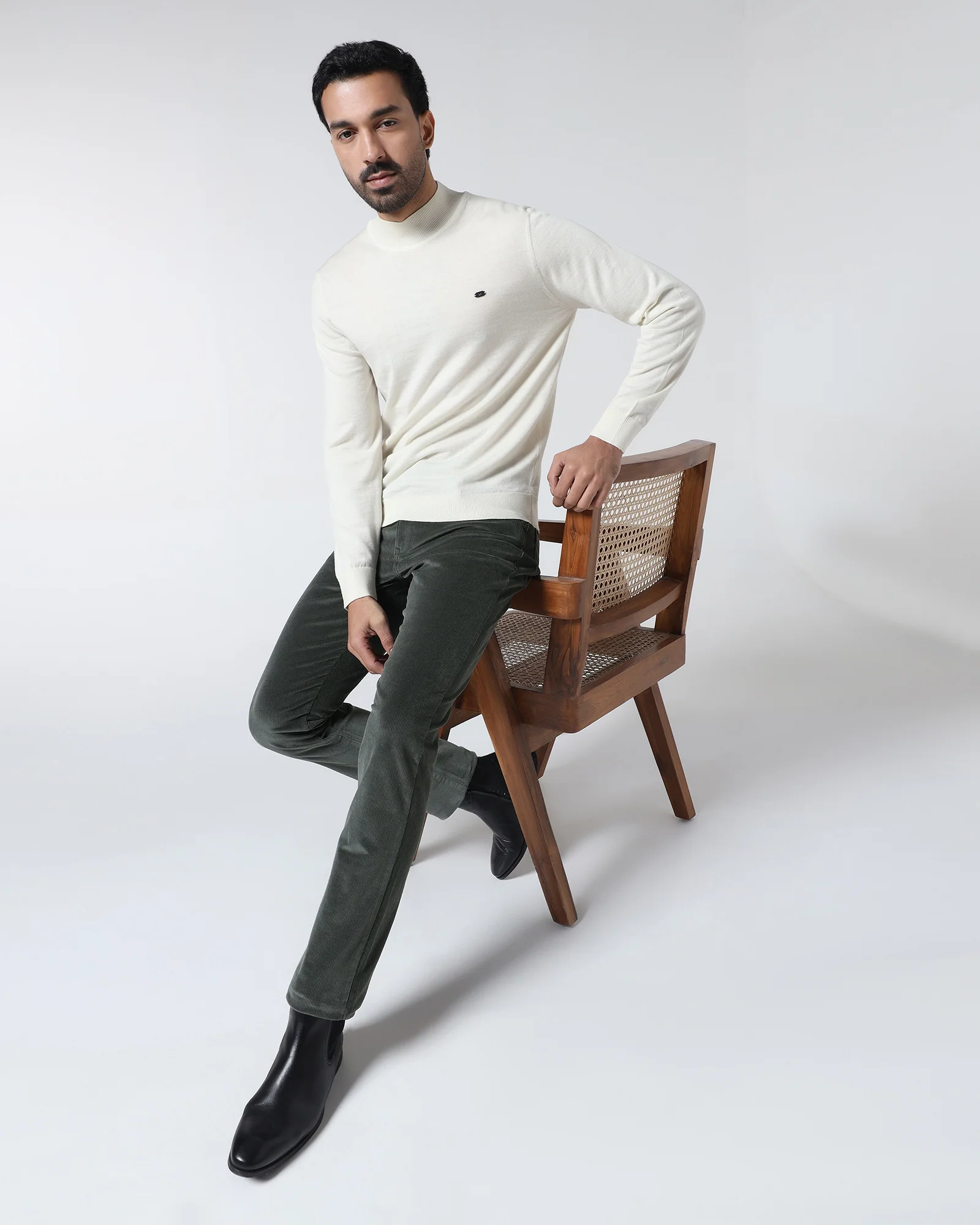 Olive Corduroy Solid Khakis - Magne - Image 5