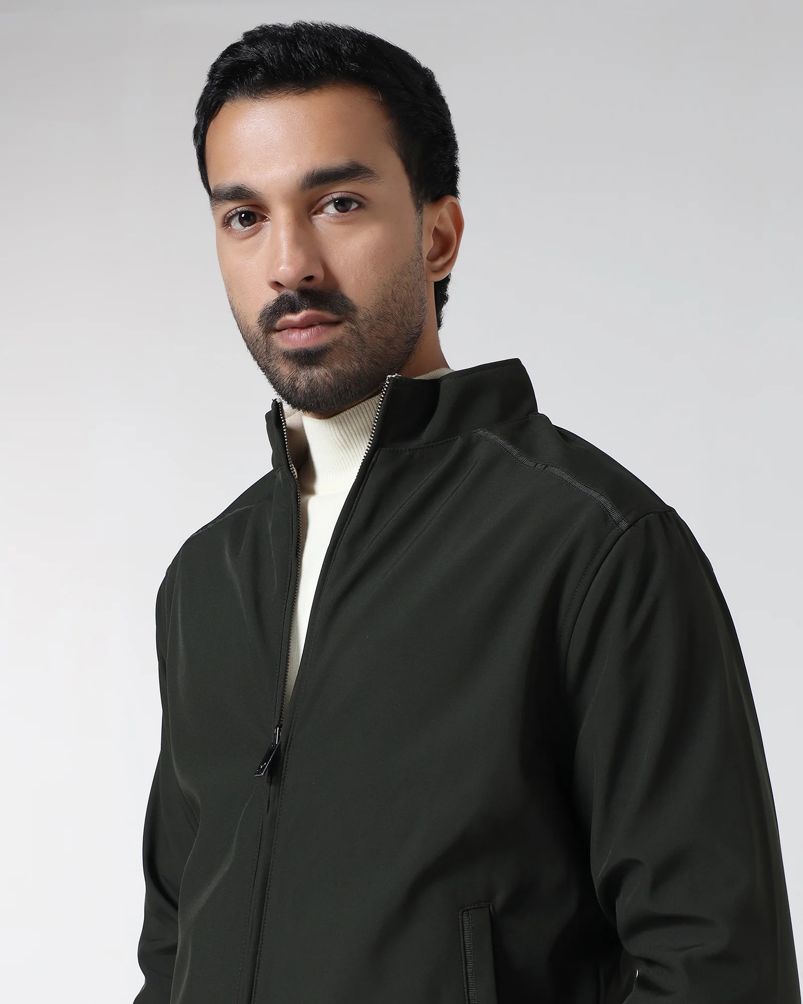 Olive Reversible Solid Zipper Jacket - Yulin - Image 4