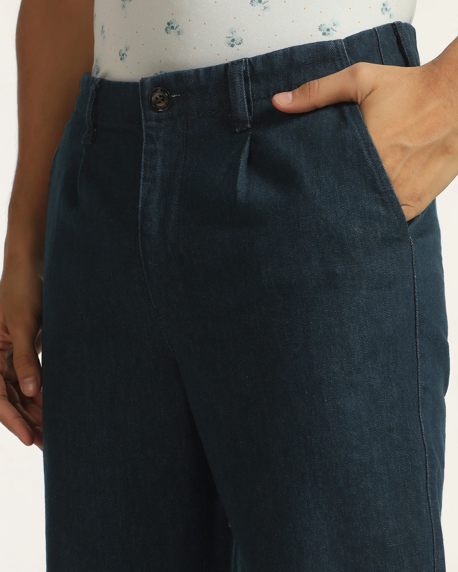 Super Clean Pleated Comfort Fit Indigo Jeans - Jaron - Image 4
