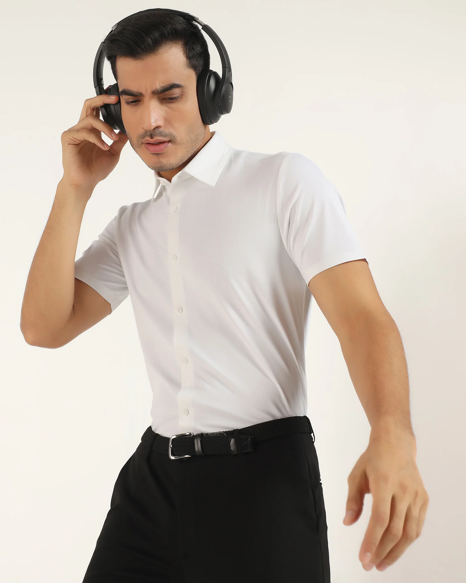 TechPro Formal Half Sleeve White Textured Shirt - Karabi - Image 8