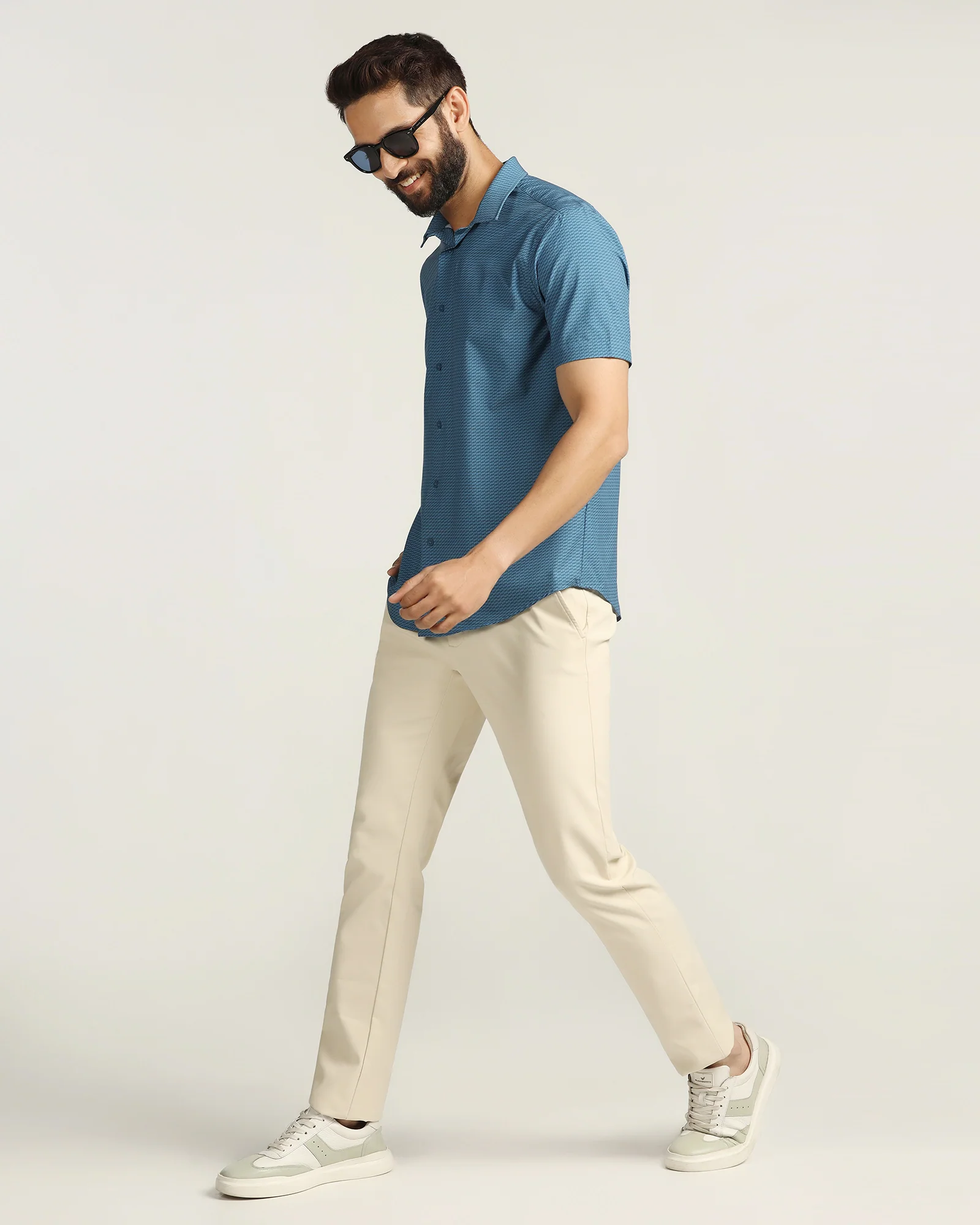 TechPro Slim Fit B-91 Casual Beige Solid Khakis - Sandy - Image 7