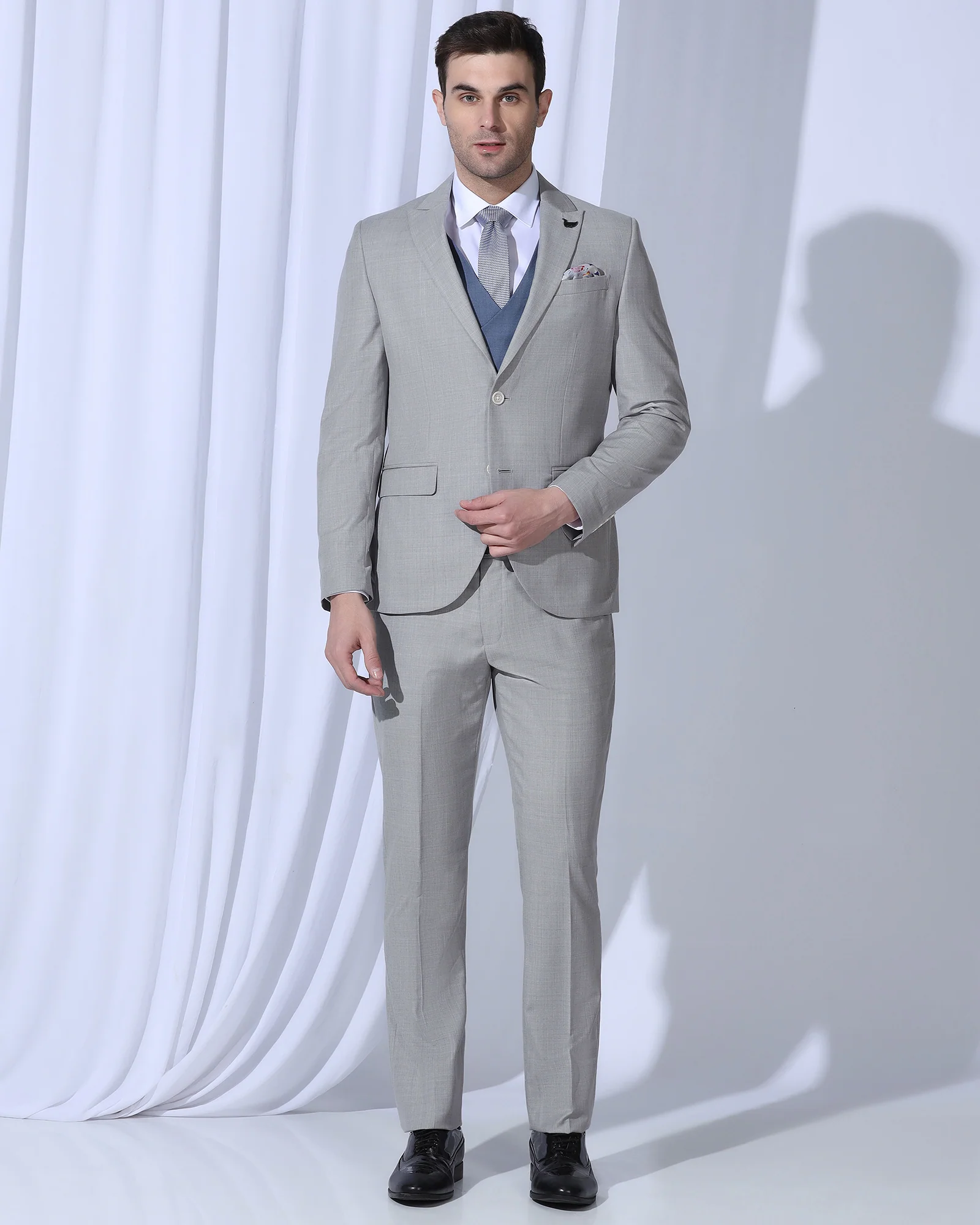 Three Piece Grey Solid Formal Suit - Oden - Image 3